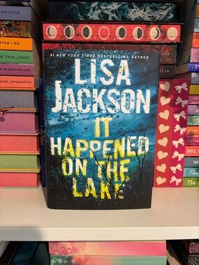 Lisa Jackson "It Happened on the Lake" Hardcover